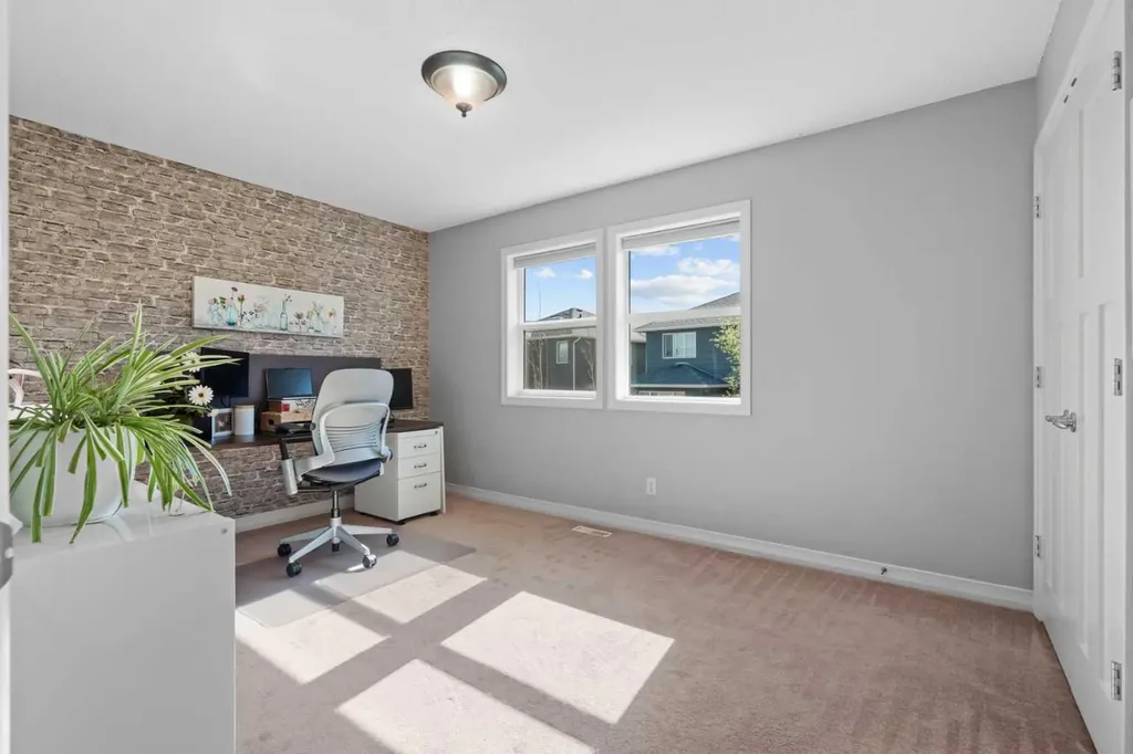 58 Auburn Glen Circle SE Calgary AB T3M 0K8