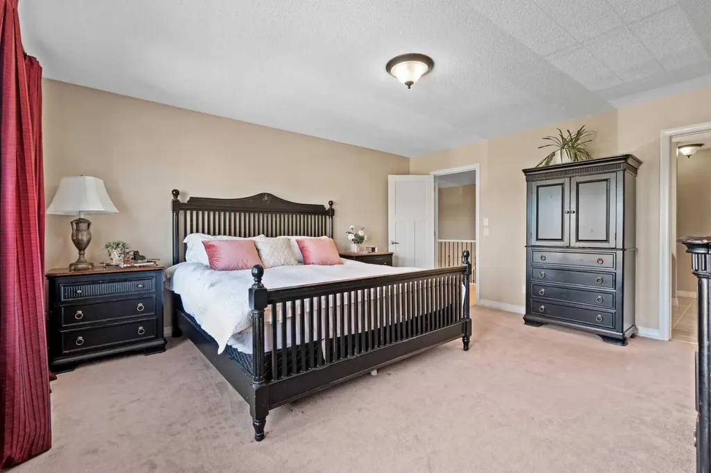 58 Auburn Glen Circle SE Calgary AB T3M 0K8