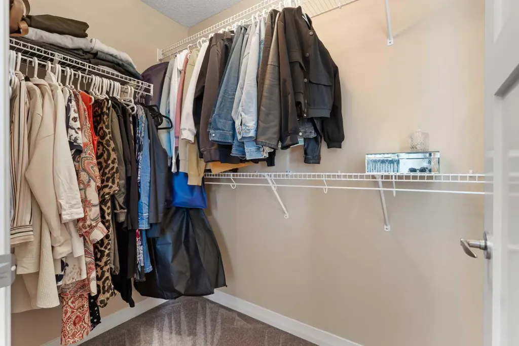 58 Auburn Glen Circle SE Calgary AB T3M 0K8