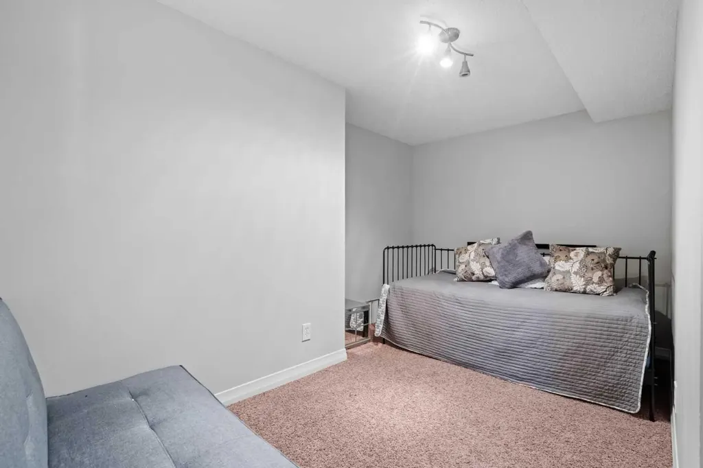 58 Auburn Glen Circle SE Calgary AB T3M 0K8