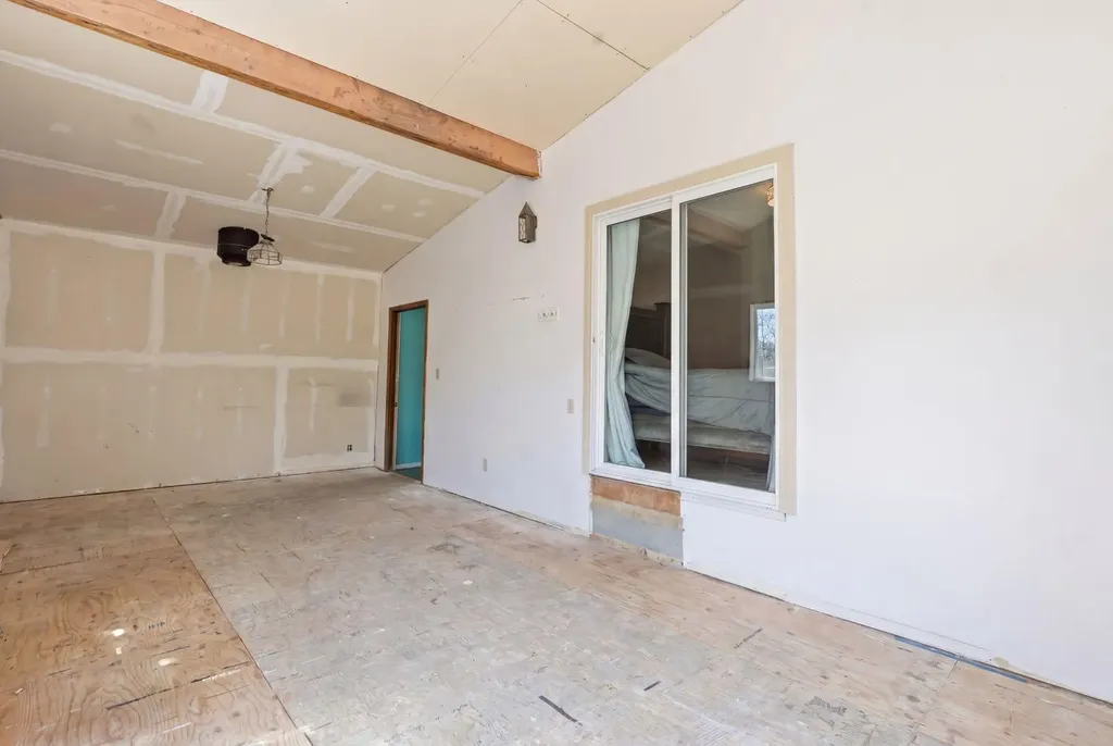 1703 110 Avenue SW Calgary AB T2W 0E4