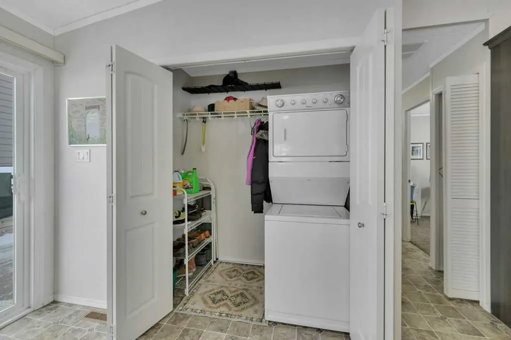 25054 Pine Lake Road S Rural Red Deer County AB T0M1R0