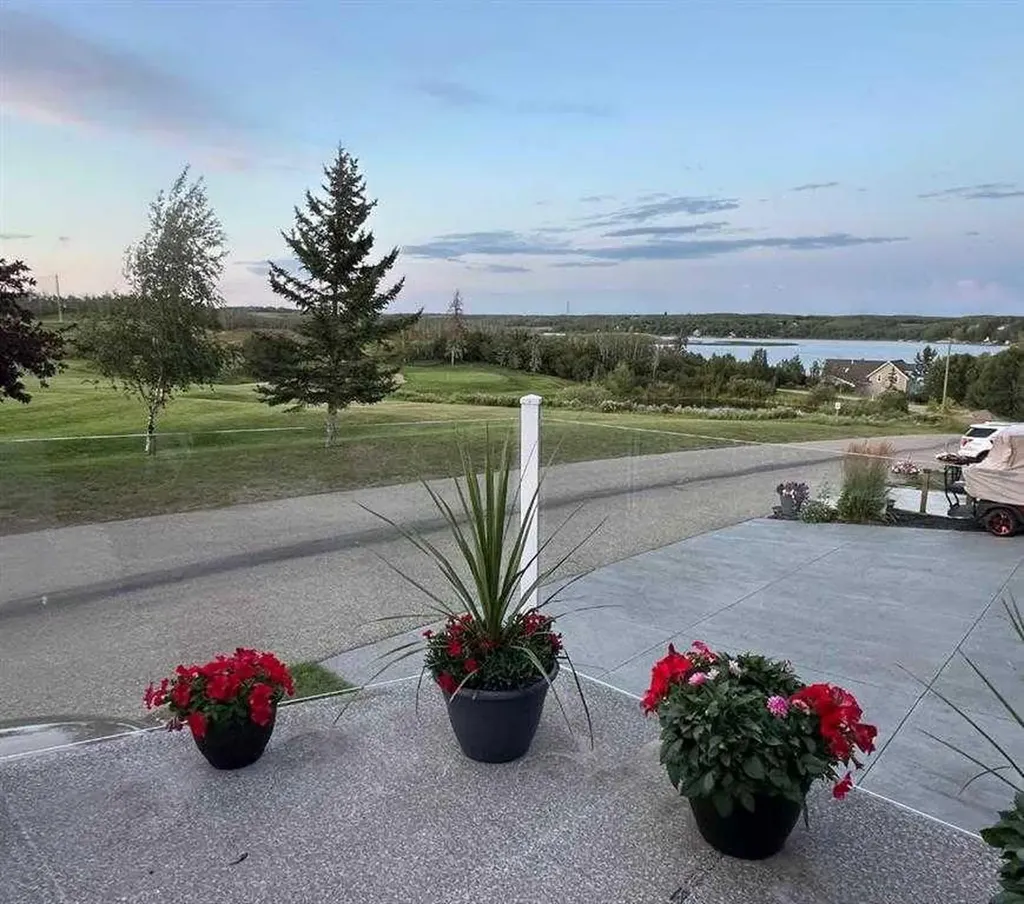 25054 Pine Lake Road S Rural Red Deer County AB T0M1R0