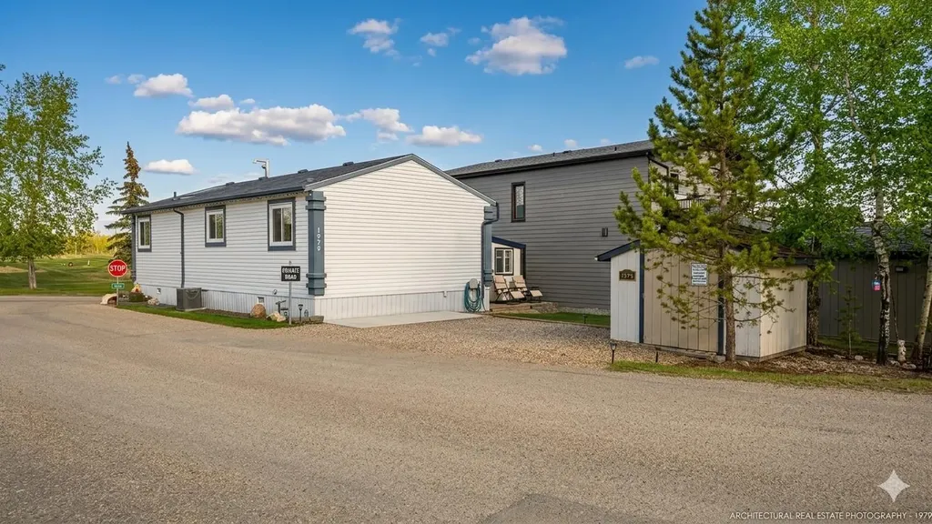 25054 Pine Lake Road S Rural Red Deer County AB T0M1R0