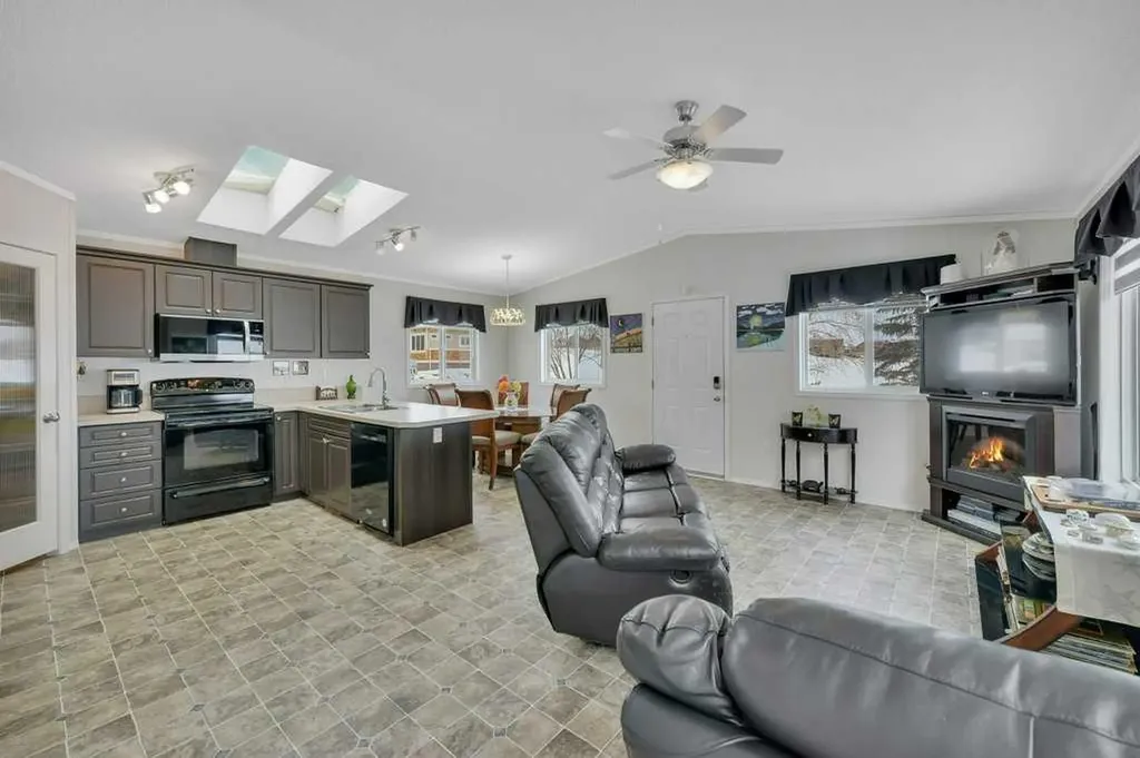 25054 Pine Lake Road S Rural Red Deer County AB T0M1R0