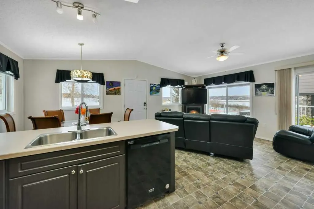 25054 Pine Lake Road S Rural Red Deer County AB T0M1R0