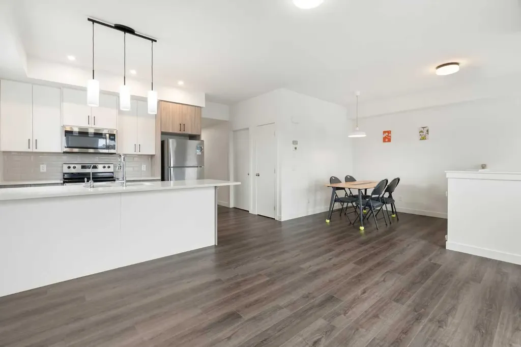122 Spring Creek Common SW Calgary AB T3H 6E2