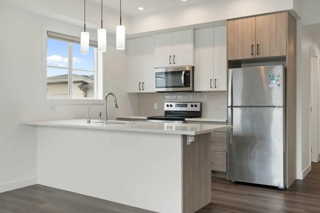 122 Spring Creek Common SW Calgary AB T3H 6E2