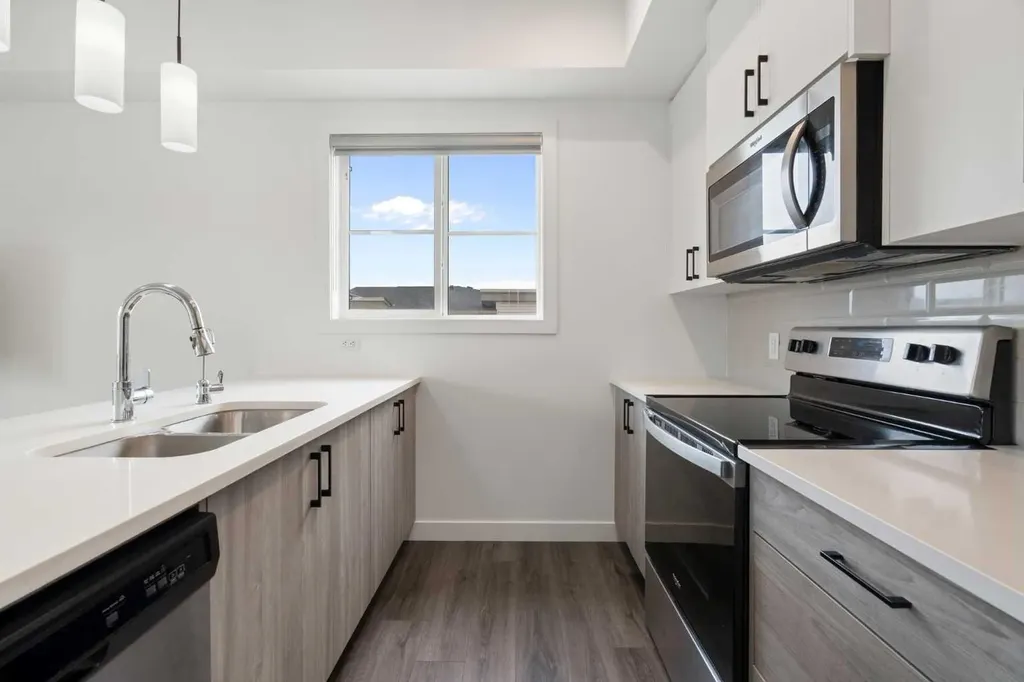 122 Spring Creek Common SW Calgary AB T3H 6E2