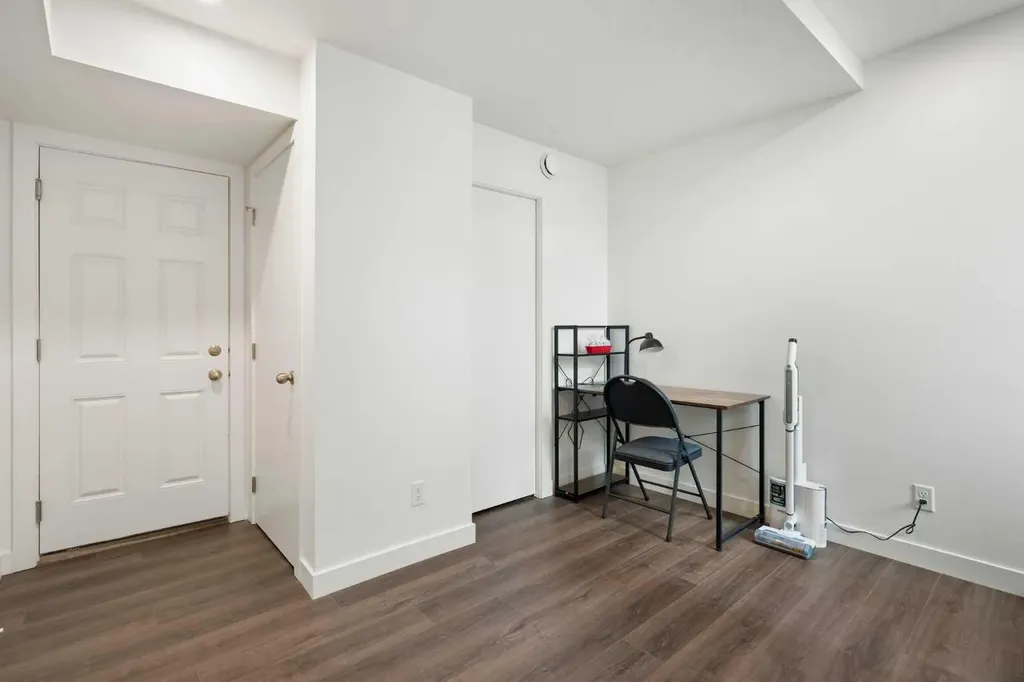 122 Spring Creek Common SW Calgary AB T3H 6E2