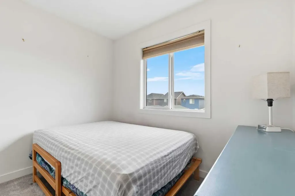 328 Bayview Street SW Airdrie AB T4B5G3