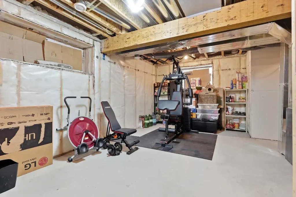 328 Bayview Street SW Airdrie AB T4B5G3