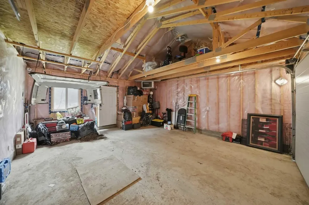328 Bayview Street SW Airdrie AB T4B5G3