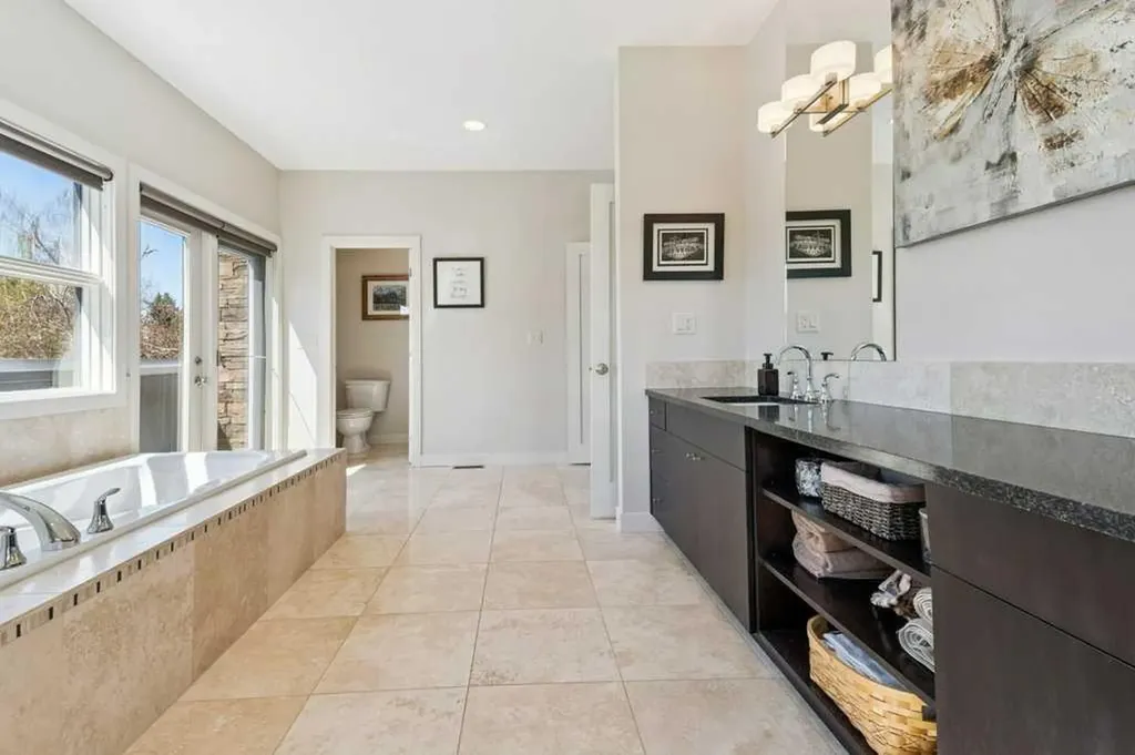 640 Willoughby Crescent SE Calgary AB T2J 2A1