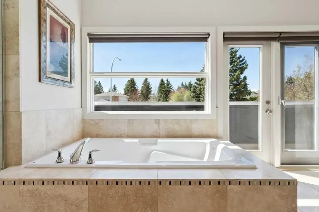 640 Willoughby Crescent SE Calgary AB T2J 2A1