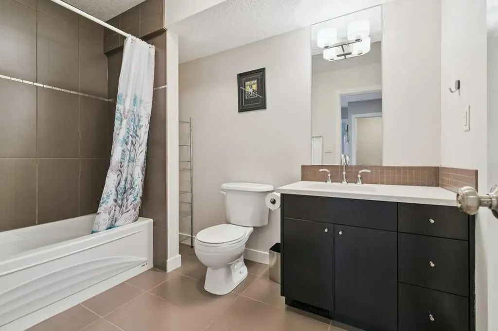 640 Willoughby Crescent SE Calgary AB T2J 2A1