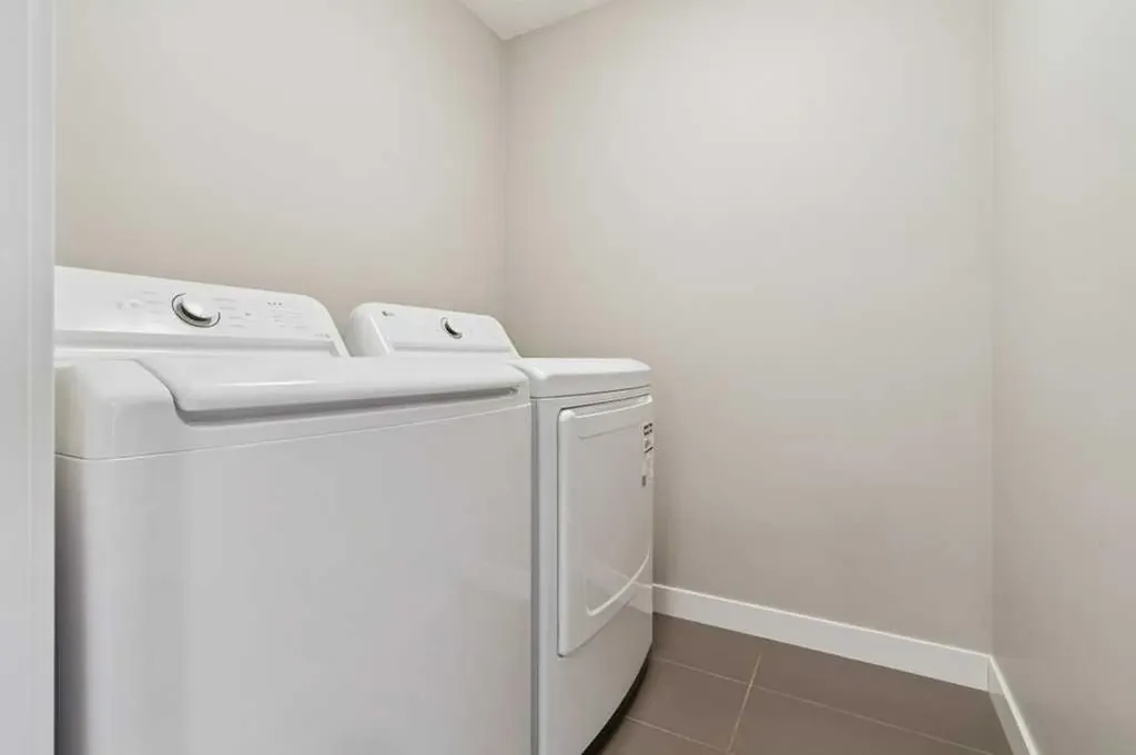 640 Willoughby Crescent SE Calgary AB T2J 2A1