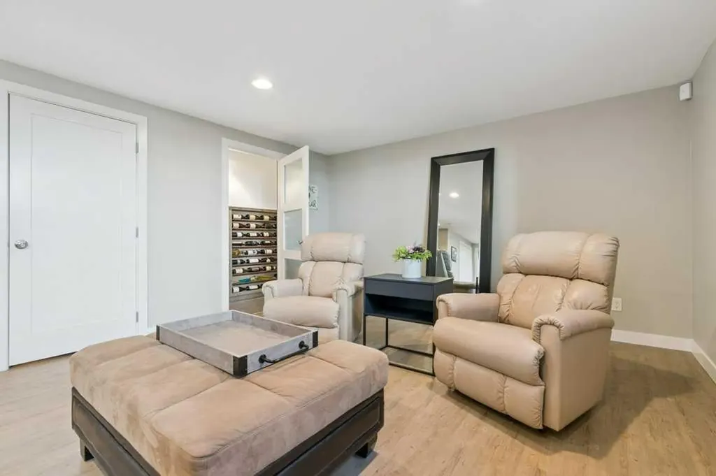 640 Willoughby Crescent SE Calgary AB T2J 2A1