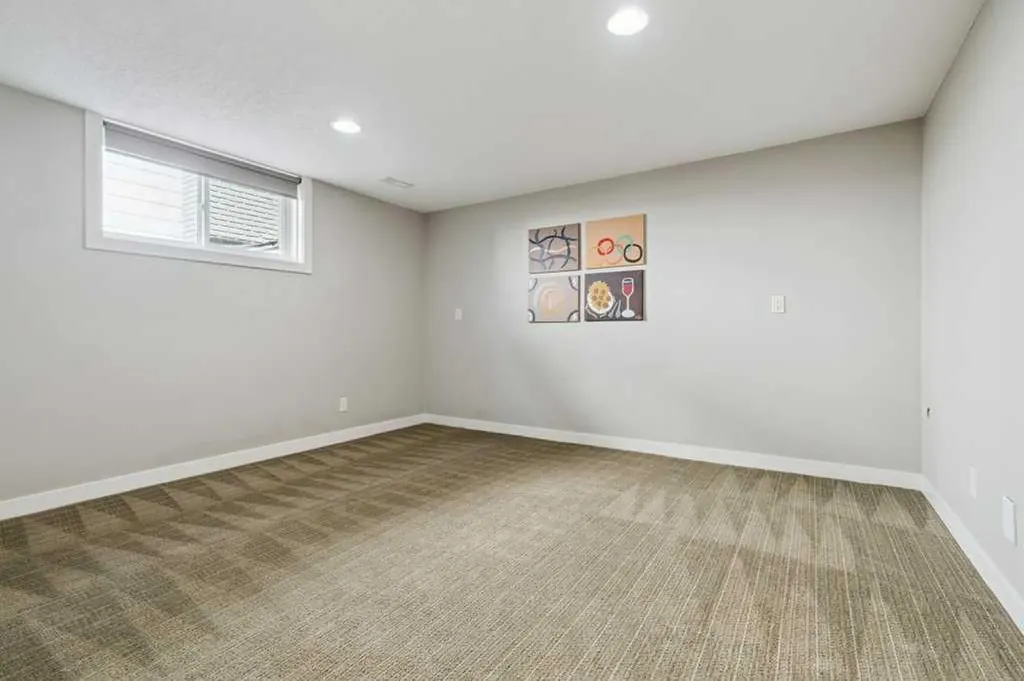 640 Willoughby Crescent SE Calgary AB T2J 2A1