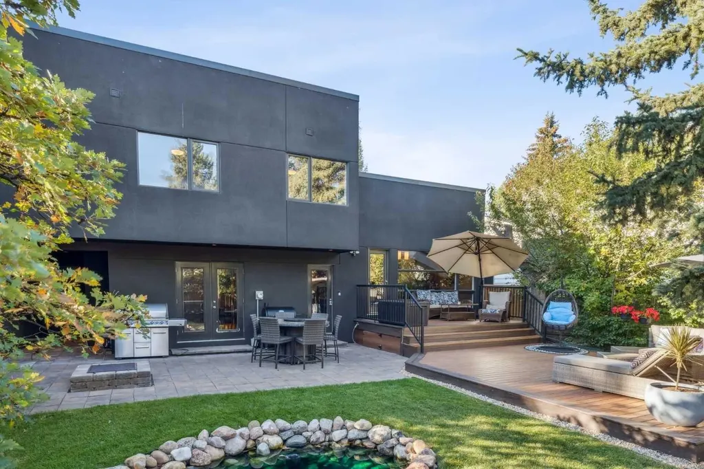 640 Willoughby Crescent SE Calgary AB T2J 2A1
