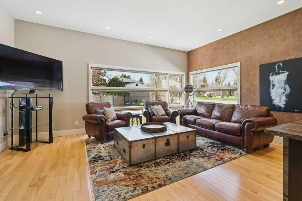 640 Willoughby Crescent SE Calgary AB T2J 2A1