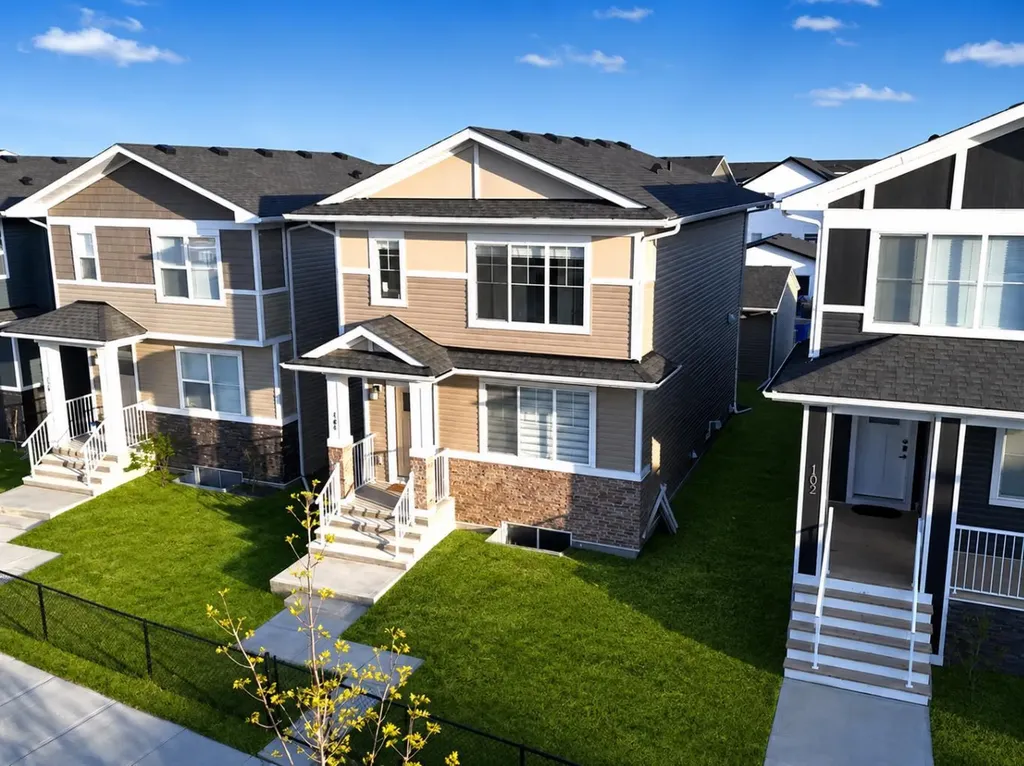 106 Dawson Harbour Grove Chestermere AB T1X 2S4