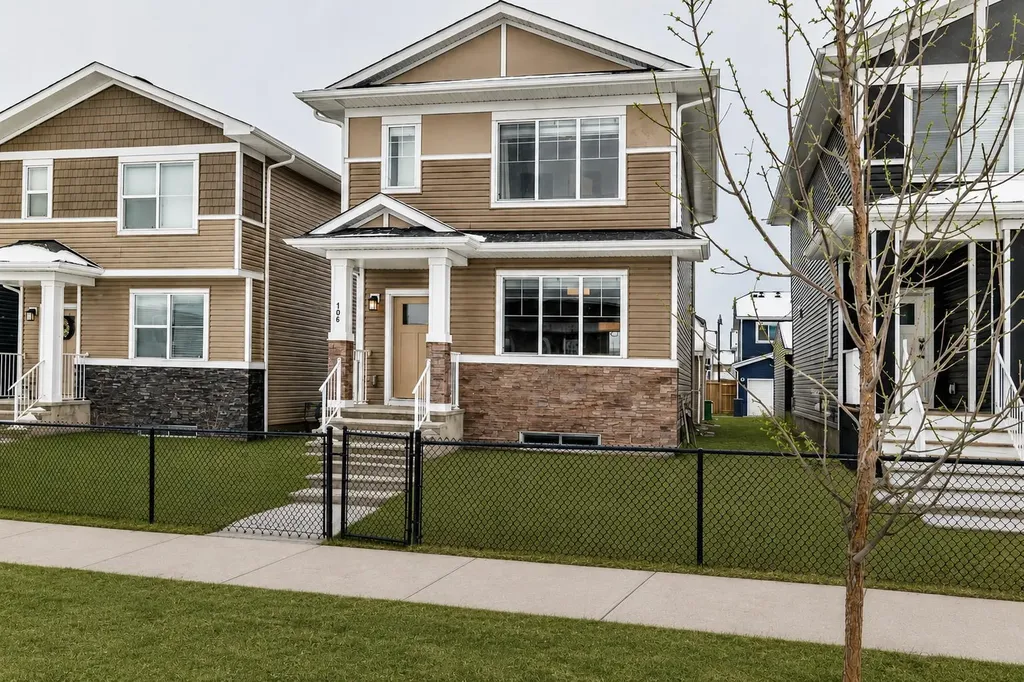 106 Dawson Harbour Grove Chestermere AB T1X 2S4