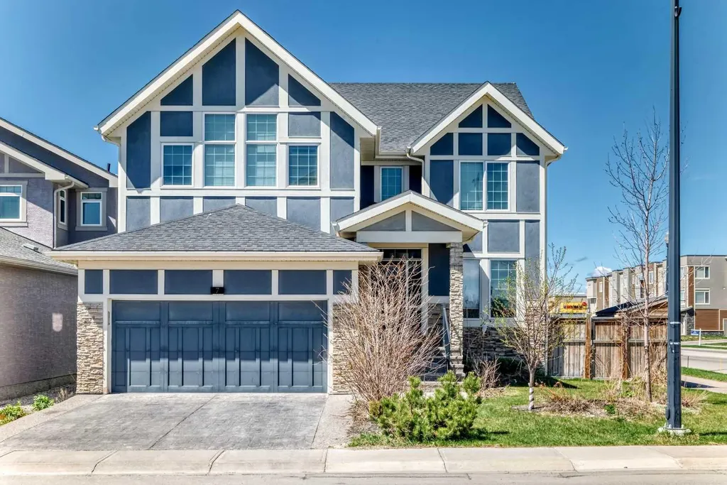 7 Westland Manor SW Calgary AB T3H 0W2