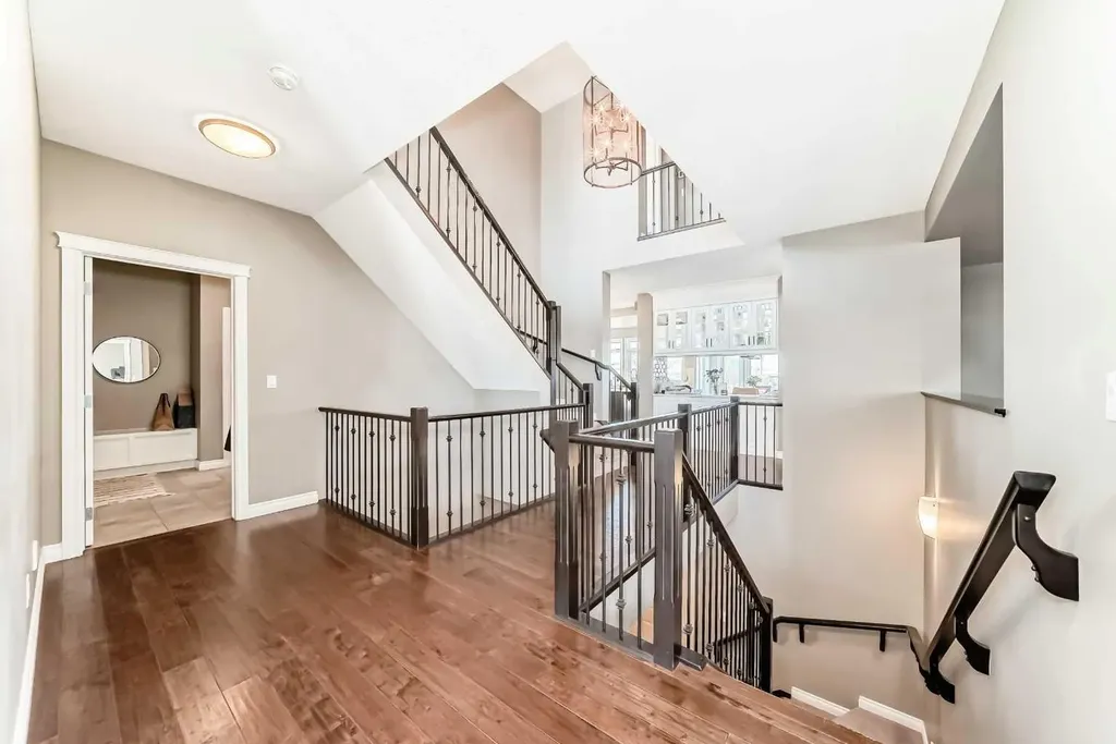 7 Westland Manor SW Calgary AB T3H 0W2