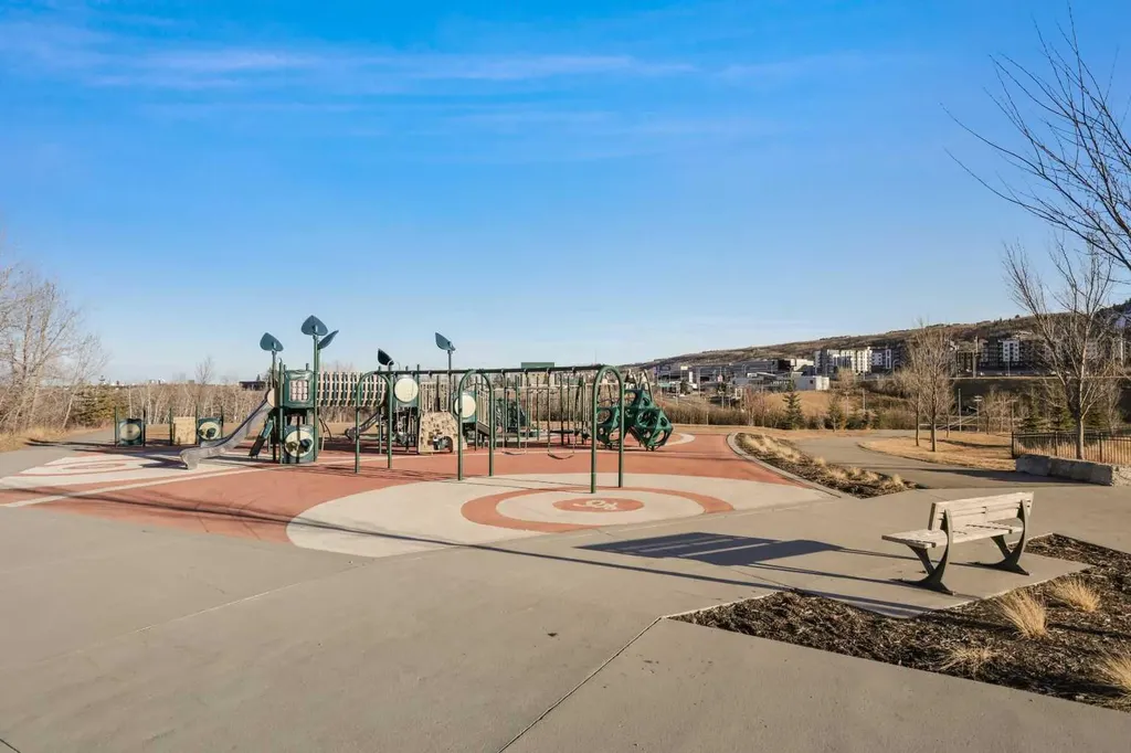 3223 83 Street NW Calgary AB T3B 5N4
