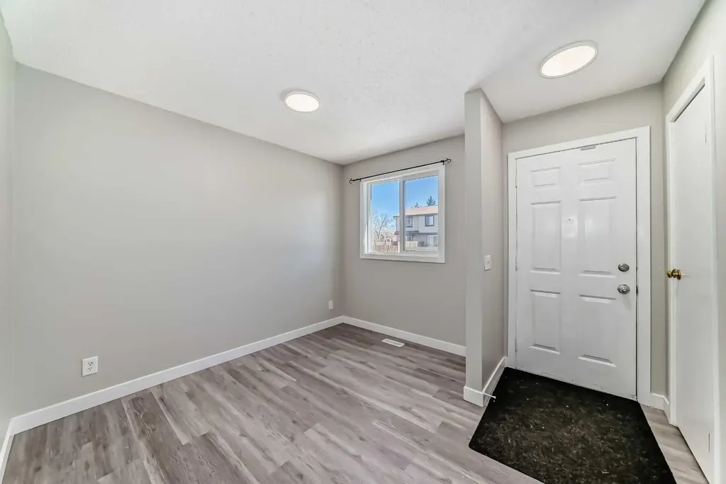 2727 Rundleson Road NE Calgary AB T1Y 3Z3