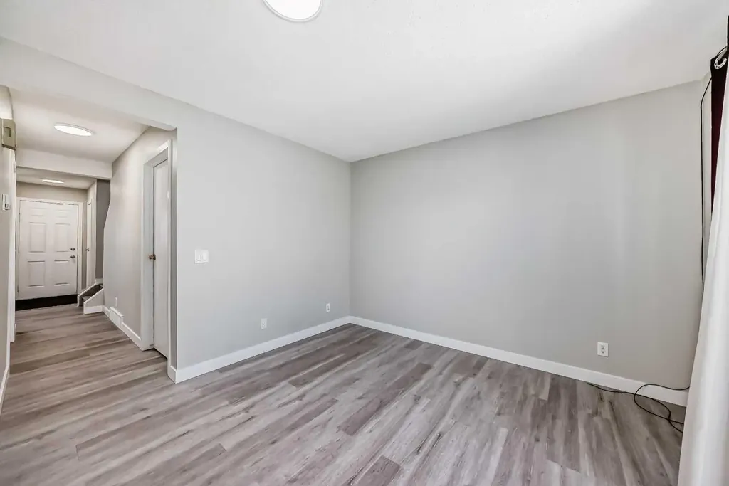 2727 Rundleson Road NE Calgary AB T1Y 3Z3