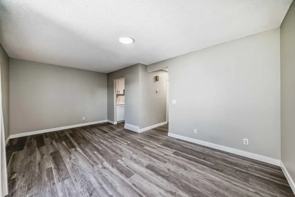 2727 Rundleson Road NE Calgary AB T1Y 3Z3
