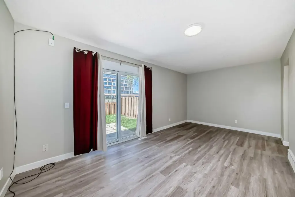 2727 Rundleson Road NE Calgary AB T1Y 3Z3