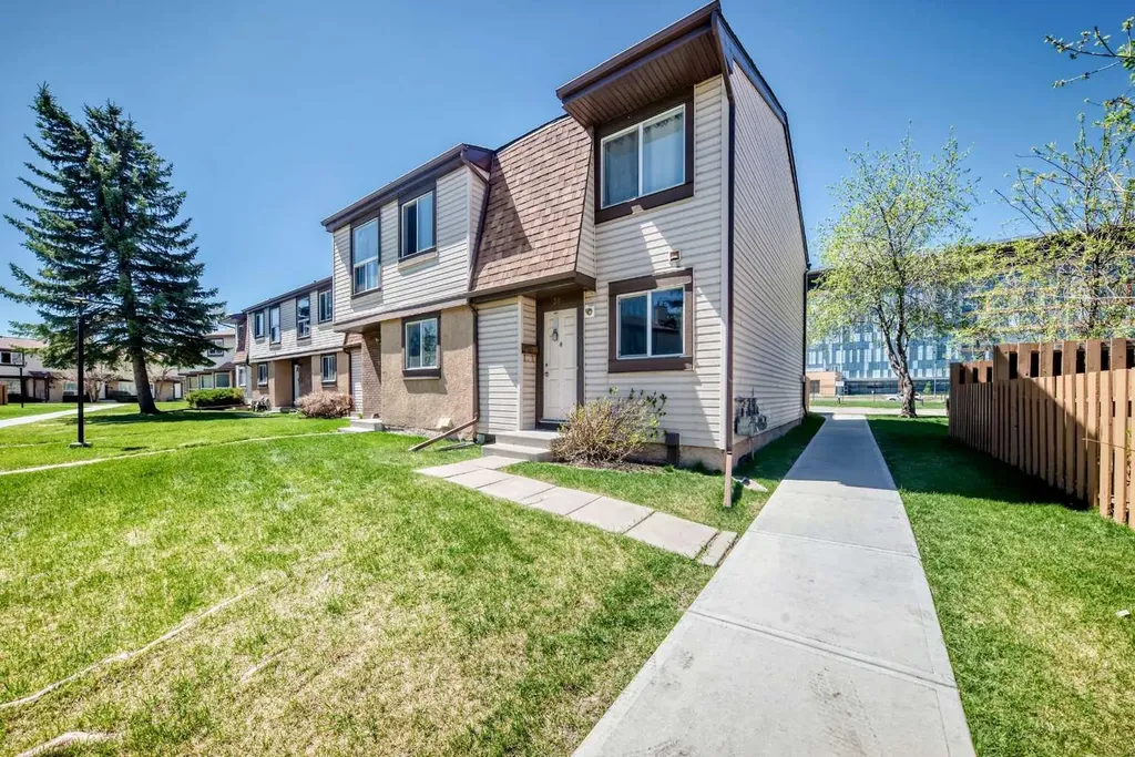 2727 Rundleson Road NE Calgary AB T1Y 3Z3