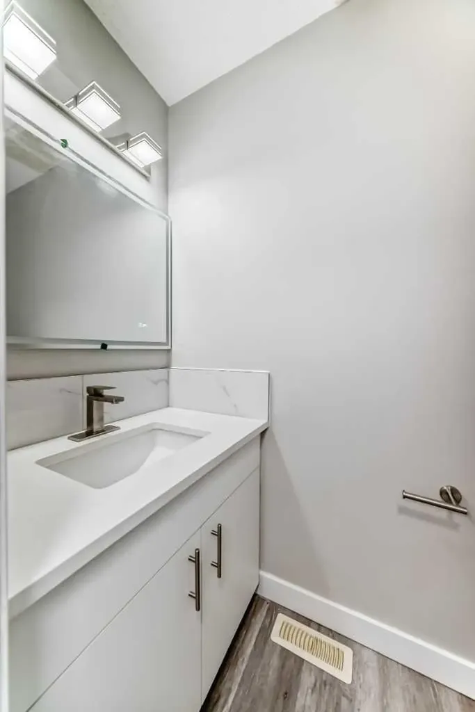 2727 Rundleson Road NE Calgary AB T1Y 3Z3