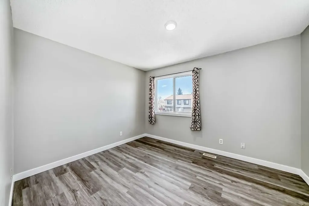 2727 Rundleson Road NE Calgary AB T1Y 3Z3