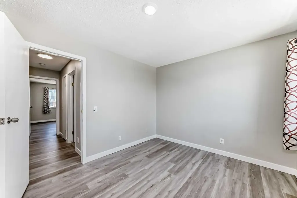 2727 Rundleson Road NE Calgary AB T1Y 3Z3