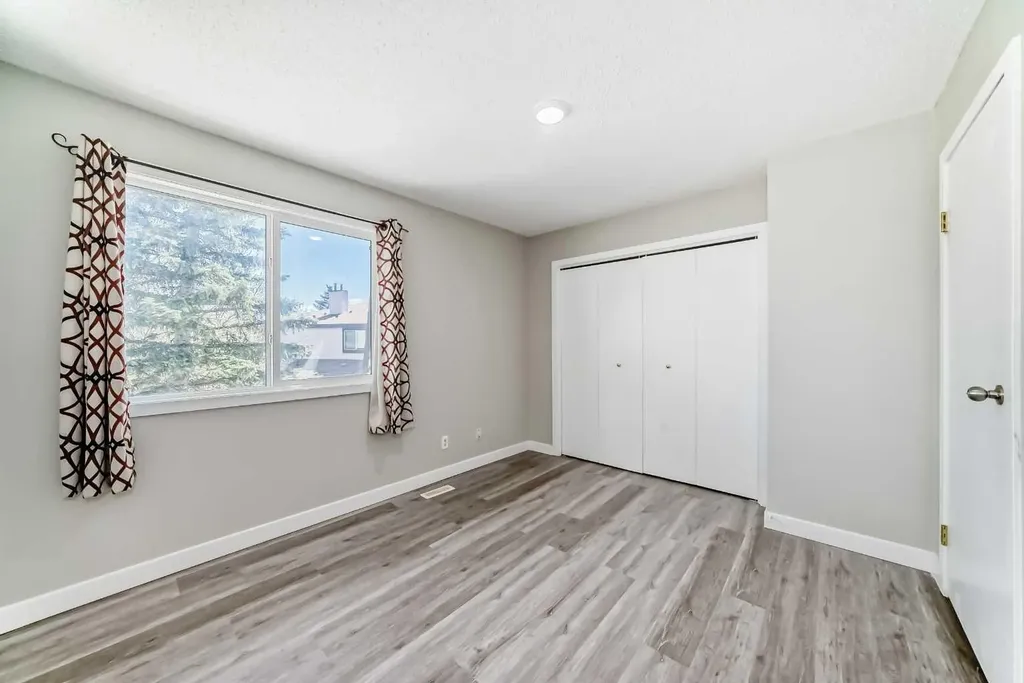 2727 Rundleson Road NE Calgary AB T1Y 3Z3