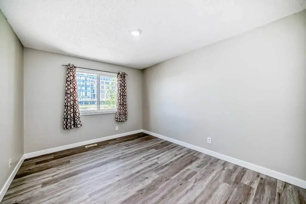 2727 Rundleson Road NE Calgary AB T1Y 3Z3