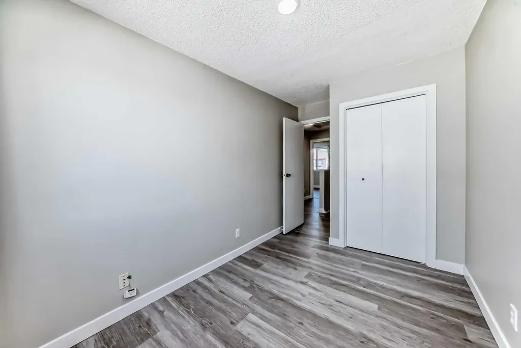 2727 Rundleson Road NE Calgary AB T1Y 3Z3