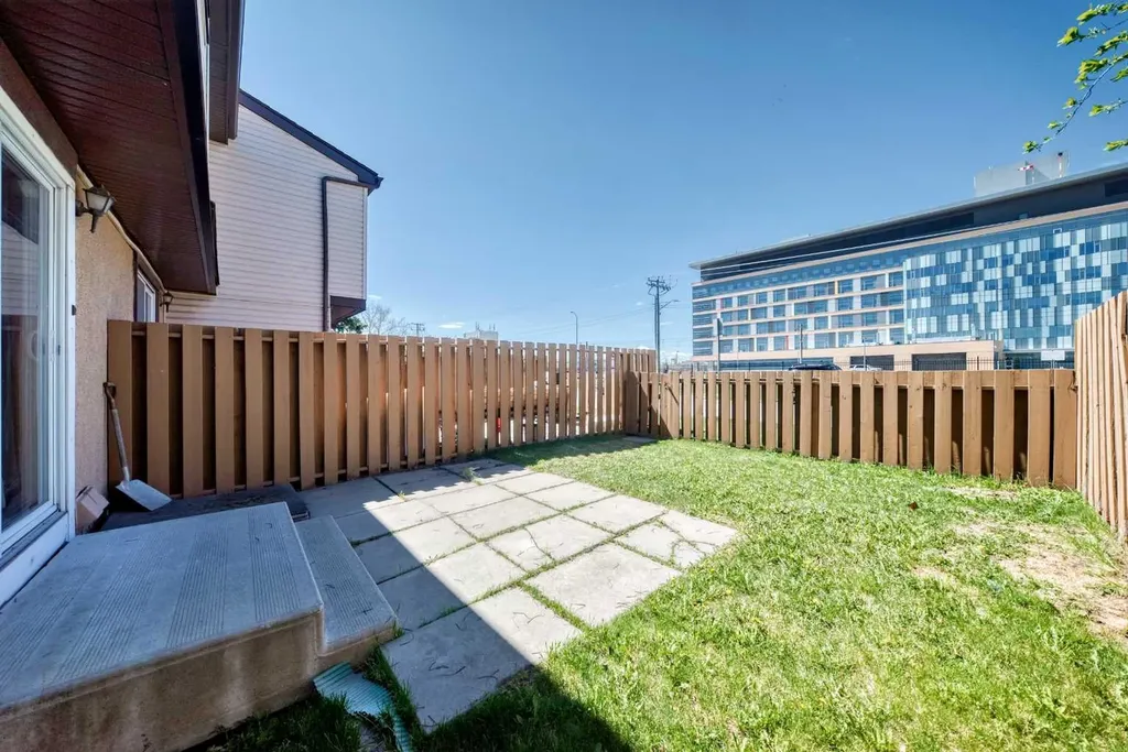 2727 Rundleson Road NE Calgary AB T1Y 3Z3