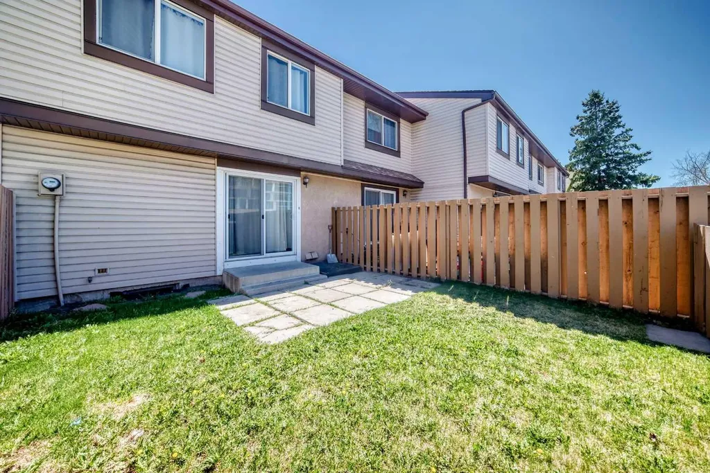 2727 Rundleson Road NE Calgary AB T1Y 3Z3