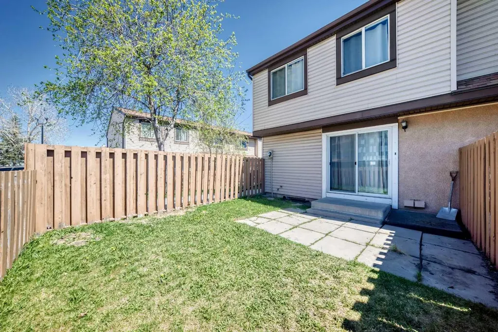 2727 Rundleson Road NE Calgary AB T1Y 3Z3