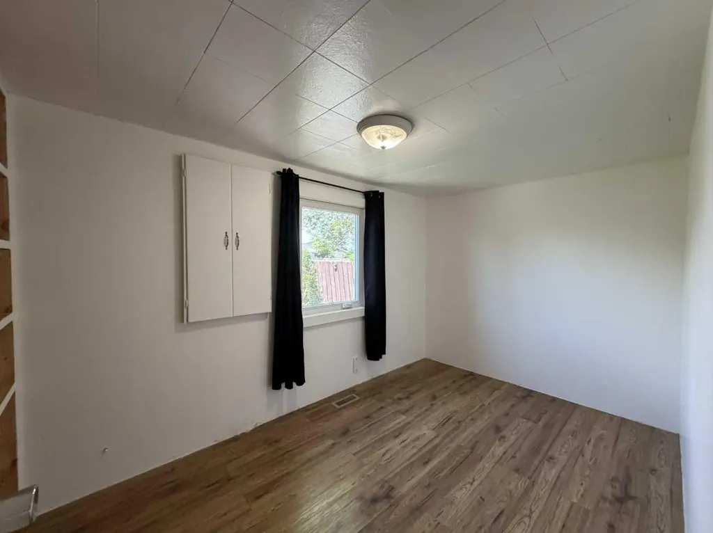 5312 57 Street Taber AB T1G 1L7