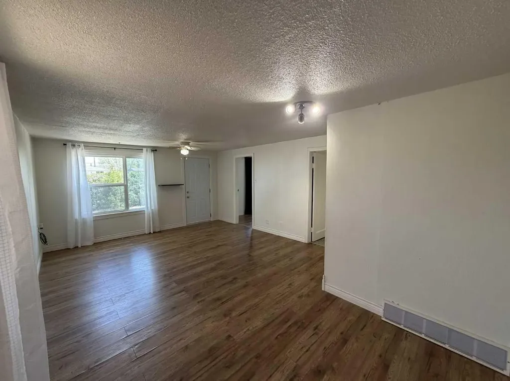 5312 57 Street Taber AB T1G 1L7
