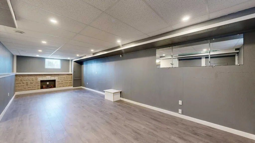 4612 53 Street Stettler AB T4K1J5