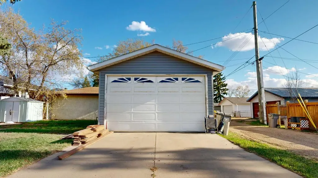 4612 53 Street Stettler AB T4K1J5