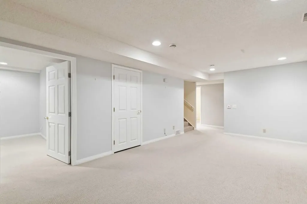 402 Brunswick Avenue SW Calgary AB T2S 1N8