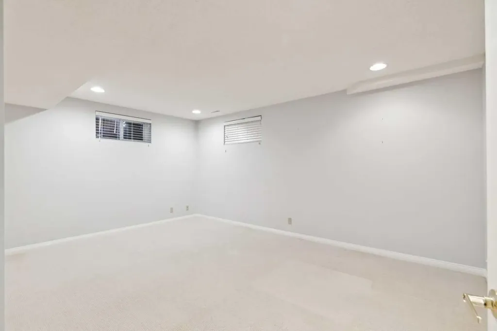 402 Brunswick Avenue SW Calgary AB T2S 1N8